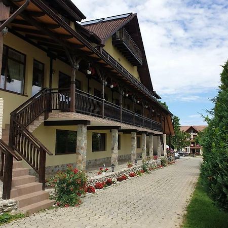 Pensiunea Roua Muntilor Sîmbăta de Sus Kültér fotó