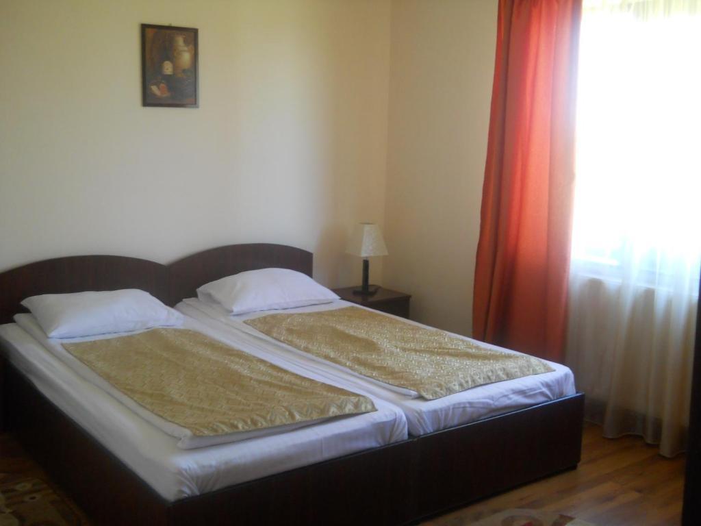 Pensiunea Roua Muntilor Sîmbăta de Sus Szoba fotó